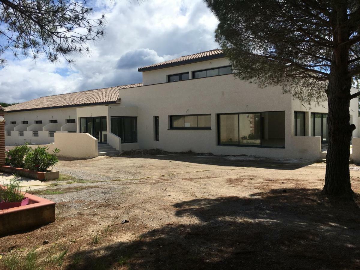 Hotel Restaurant Mas Del Gall Castelnou Exterior photo